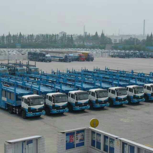 華翼轎運(yùn)車